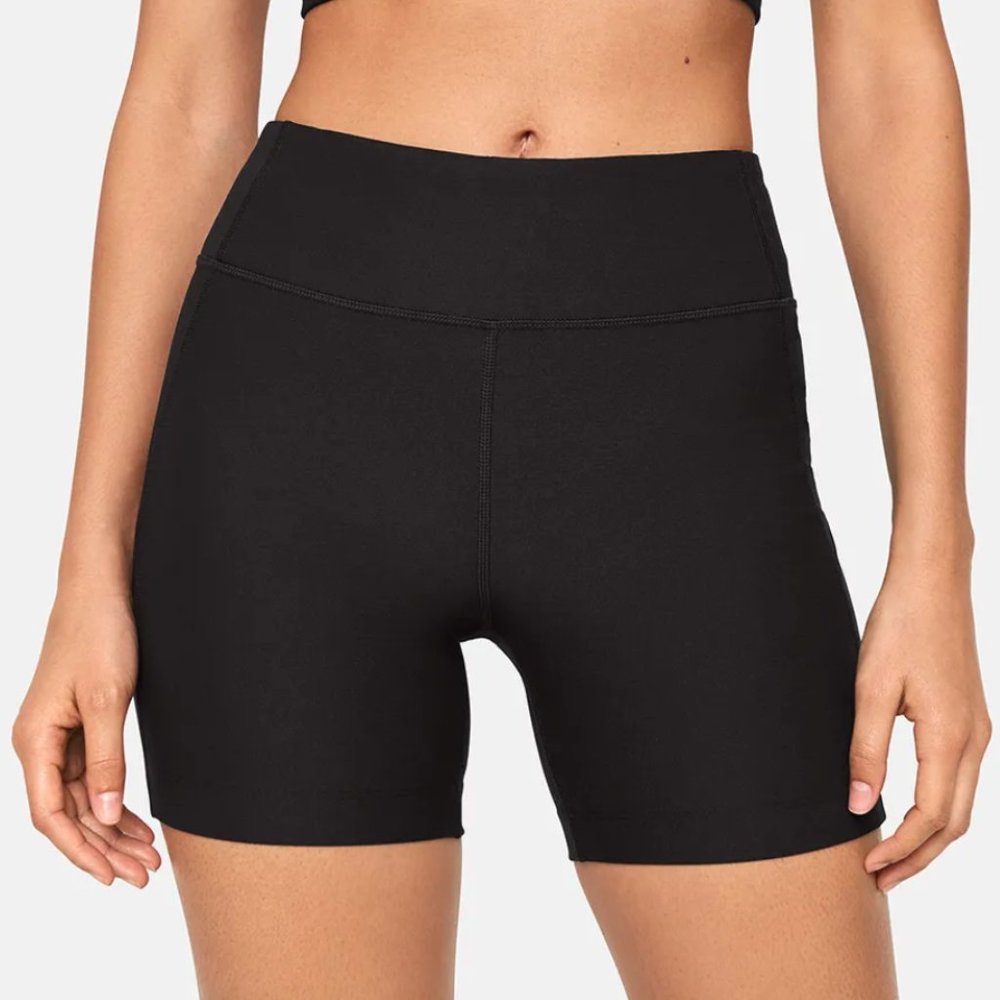 Outdoor Voices Warmup 5" Short (XS)